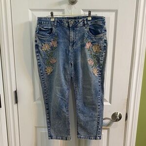 Suko Jeans Embroidered Floral Cropped Blue Denim Jeans Women’s Size 10 Boho
